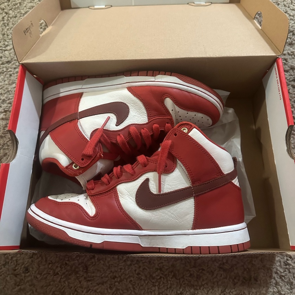 NIKE DUNK HIGH LXX WOMEN’S
